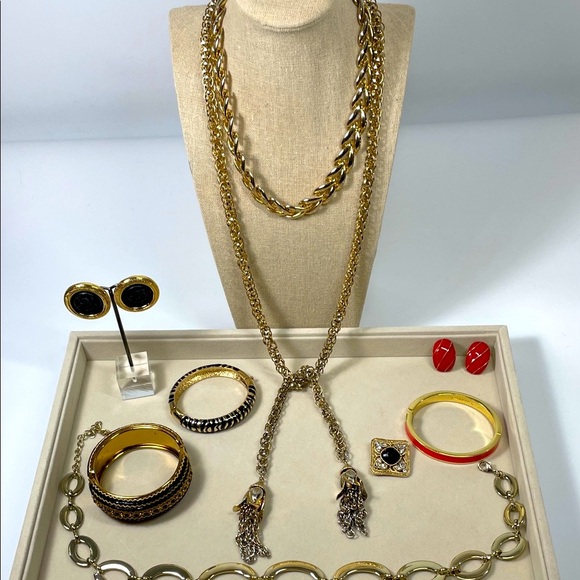 Classic 9 Piece Gold Black Red Jewelry Bundle - Picture 1 of 9